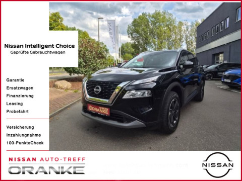 Automodell: X-Trail in der Farbe schwarz