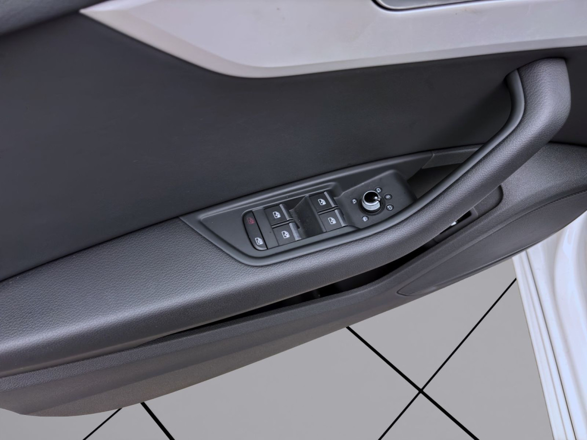 Thumb 10: Audi A4 Avant 40 TDI ADVANCED NAVI+ KAMERA PDC SITZHZG