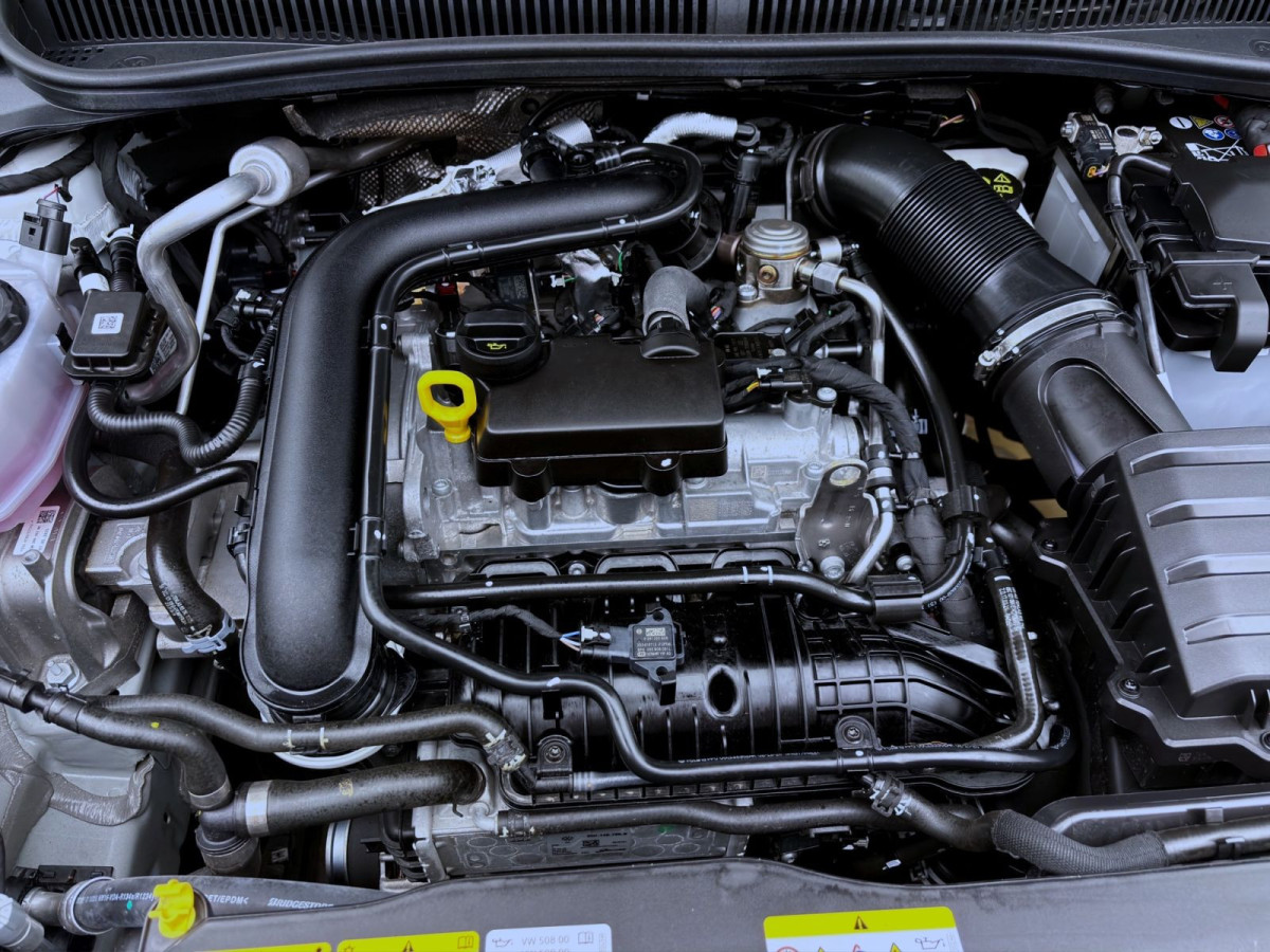 Thumb 17: Volkswagen Taigo 1.0 TSI R-LINE AHK IQ.LIGHT KAMERA SITZHZG