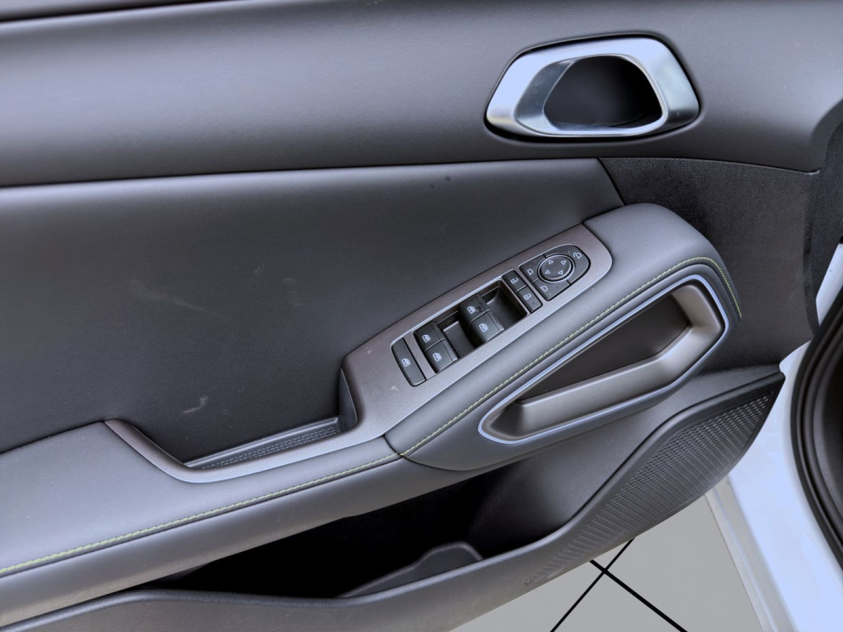 Thumb 10: BYD ATTO 2 DM-i BOOST PANO NAVI 360* PDC LED