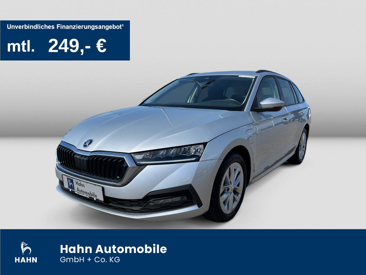Skoda octavia 2023 — Škoda Octavia Combi 1.4TSI iV  DSG Ambition LED AHK ACC