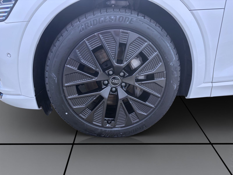 Bild 8: Audi Q8 Sportback e-tron 50 Q ADVANCED PANO MATRIX NAVI B&O