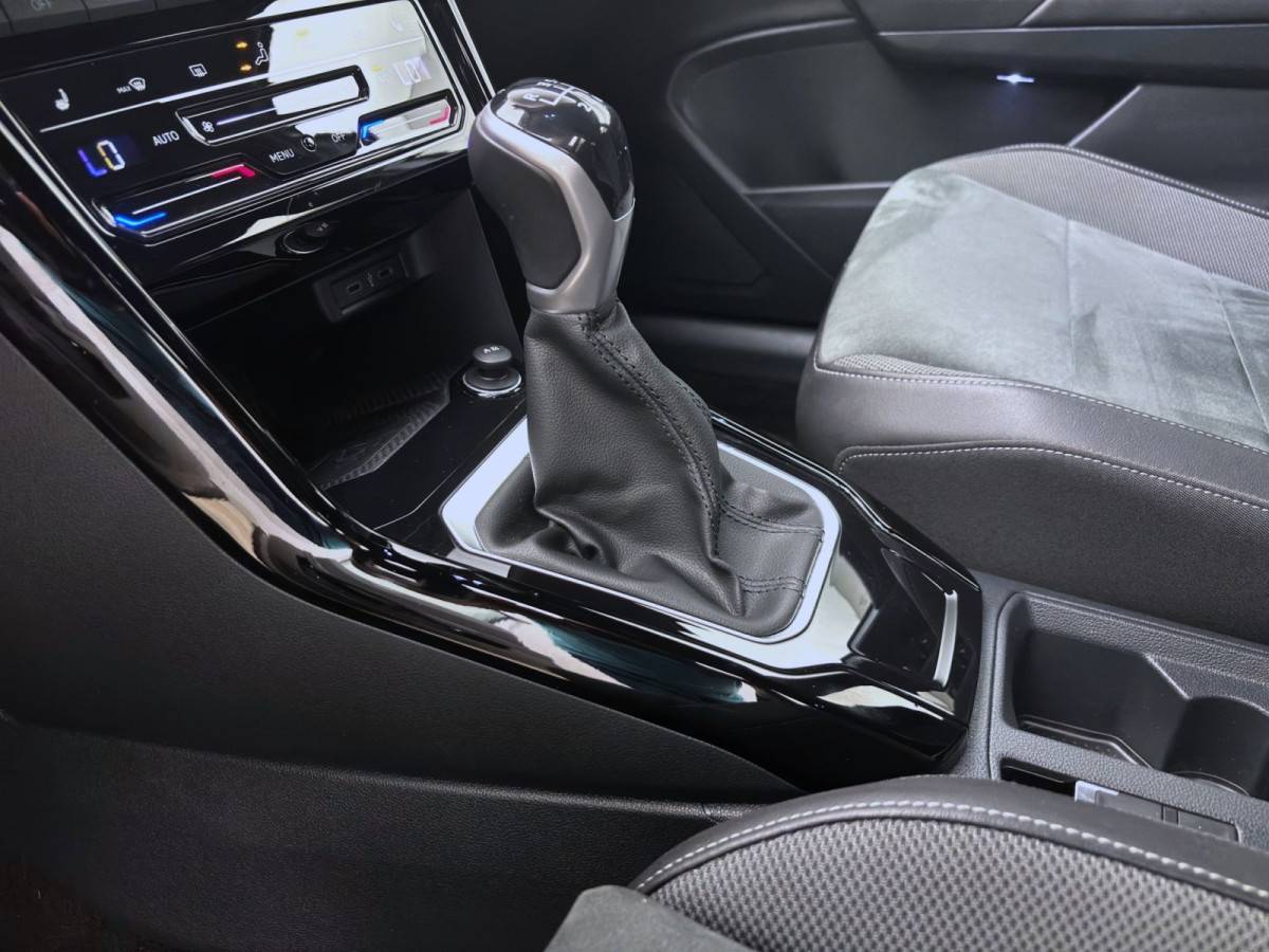 Thumb 14: Volkswagen T-Roc 1.5 TSI R-LINE AHK NAVI KAMERA LED+