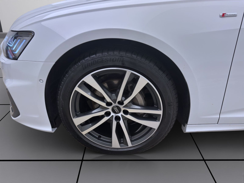 Bild 8: Audi A6 Avant 40 TDI Q S LINE PANO AHK HD-MATRIX NAVI