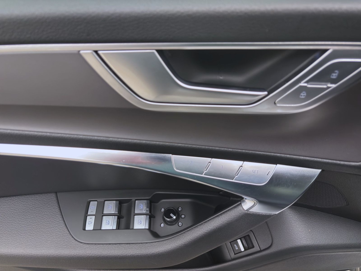 Thumb 10: Audi A6 allroad 40 TDI Q STDHZG AHK NAVI+ MATRIX SITZHZG