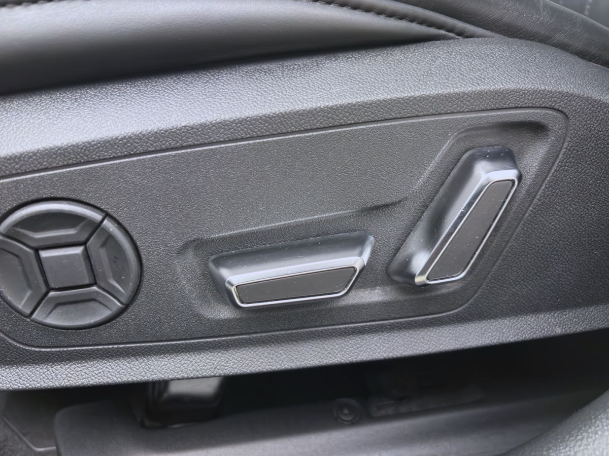 Thumb 18: Audi A6 allroad 40 TDI Q STDHZG AHK NAVI+ MATRIX SITZHZG