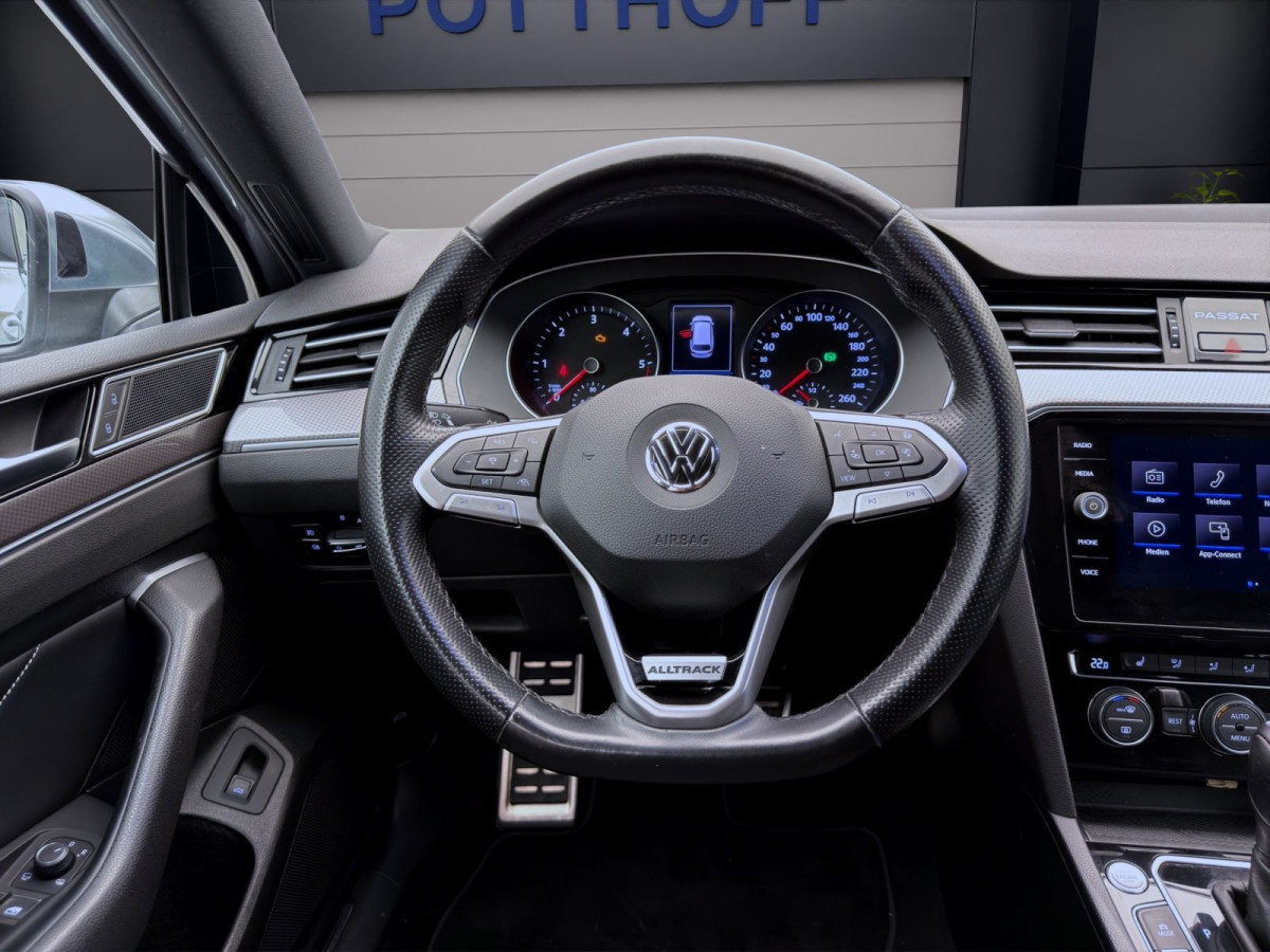 Thumb 11: Volkswagen Passat Variant 2.0 TDI DSG 4M ALLTRACK AHK NAVI KAMERA SITZHZG