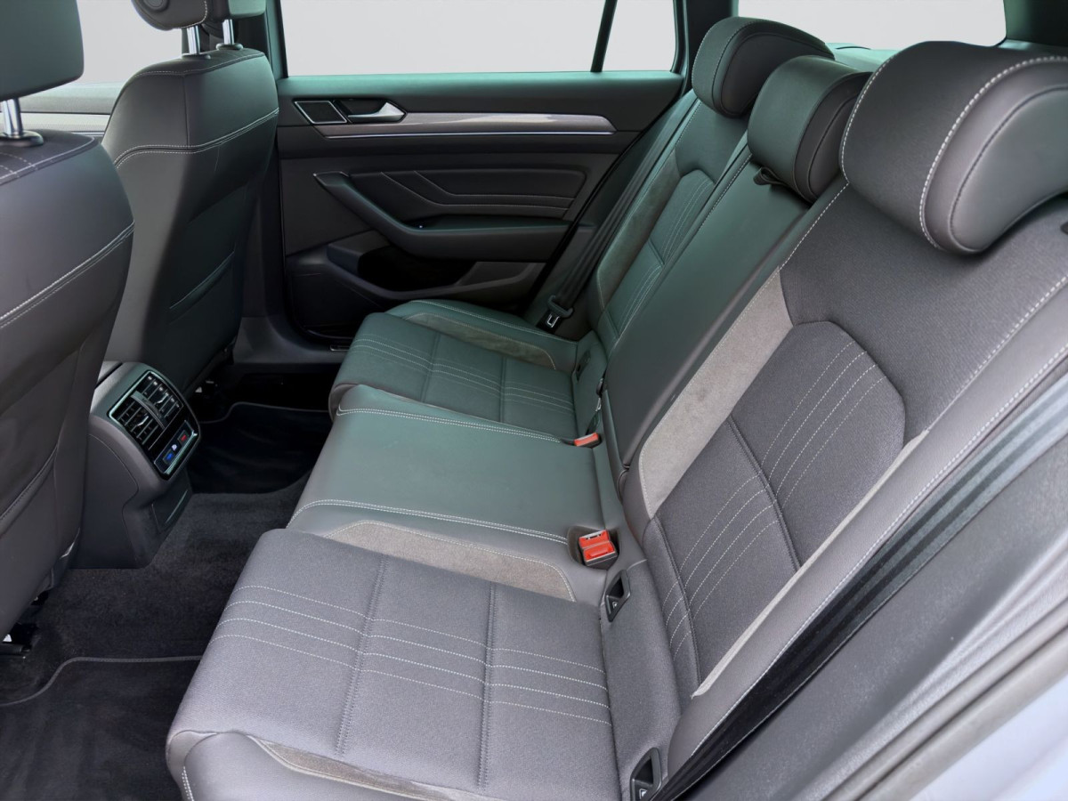 Thumb 15: Volkswagen Passat Variant 2.0 TDI DSG 4M ALLTRACK AHK NAVI KAMERA SITZHZG