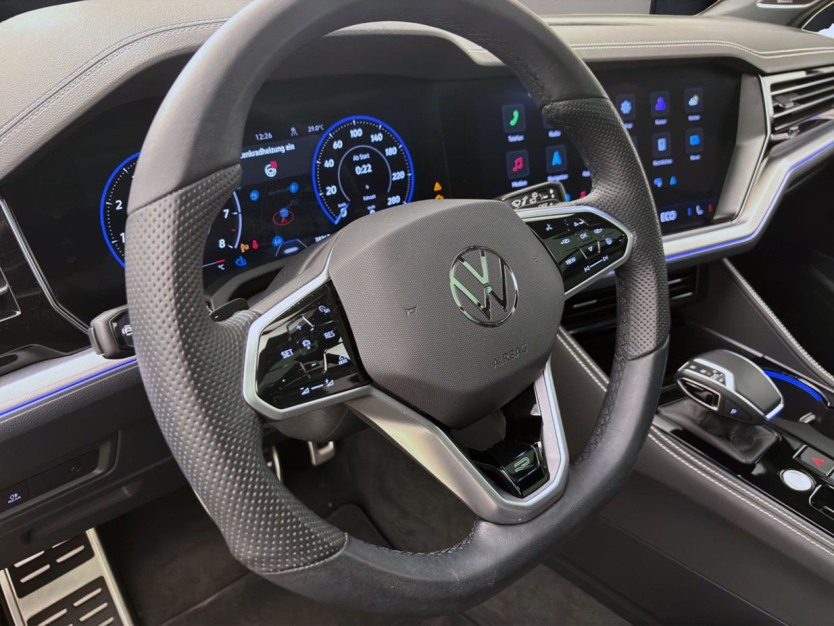 Thumb 11: Volkswagen Touareg 3.0 TSI Tiptronic 4M R-LINE STDHZG PANO IQ.LIGHT LM22