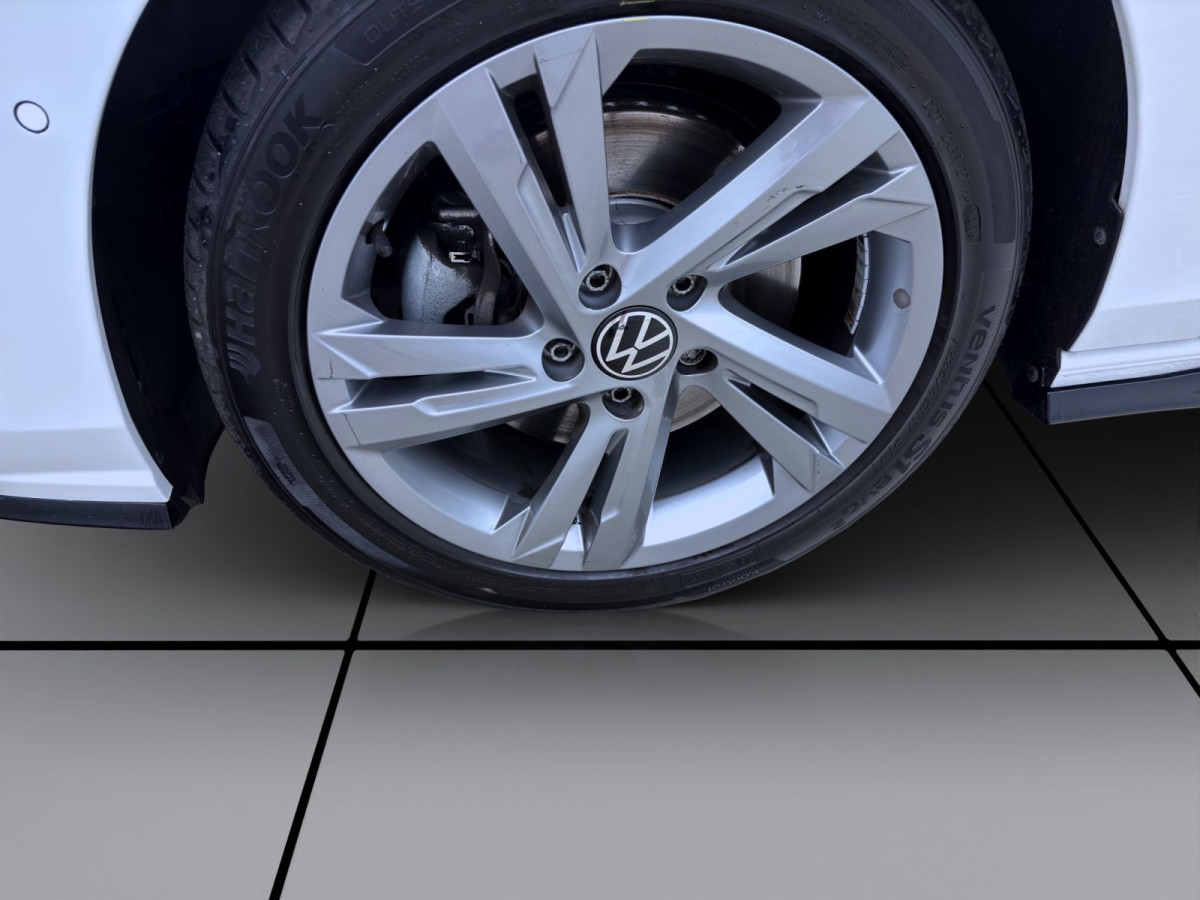 Thumb 8: Volkswagen Golf Variant 2.0 TDI DSG R-LINE AHK KAMERA NAVI PDC