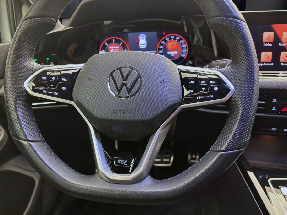 Thumb 12: Volkswagen Golf Variant 2.0 TDI DSG R-LINE AHK KAMERA NAVI PDC