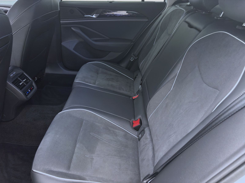 Bild 15: Volkswagen Passat Variant 2.0 TDI DSG ELEGANCE STDHZG AHK NAVI IQ.LIGHT