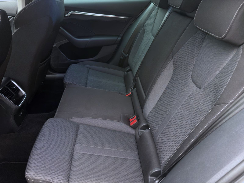 Bild 15: Škoda Octavia Combi 2.0 TDI DSG STYLE NAVI PDC SITZHZG HuD