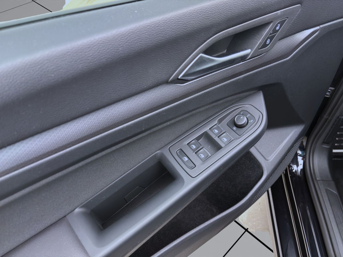 Thumb 10: Volkswagen Golf 1.5 TSI ACTIVE STDHZG NAVI HuD KAMERA