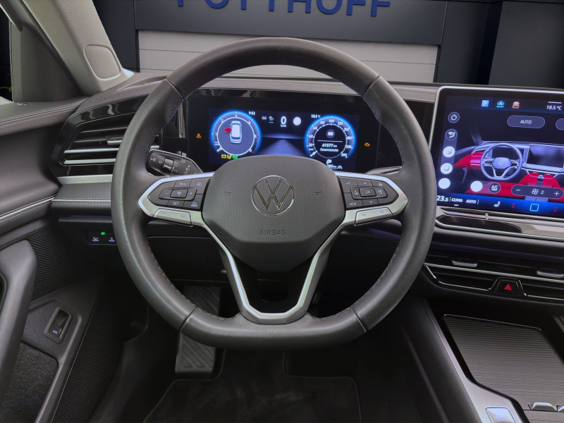 Bild 11: Volkswagen Passat Variant 2.0 TDI DSG 4M ELEGANCE STDHZG PANO AHK NAVI