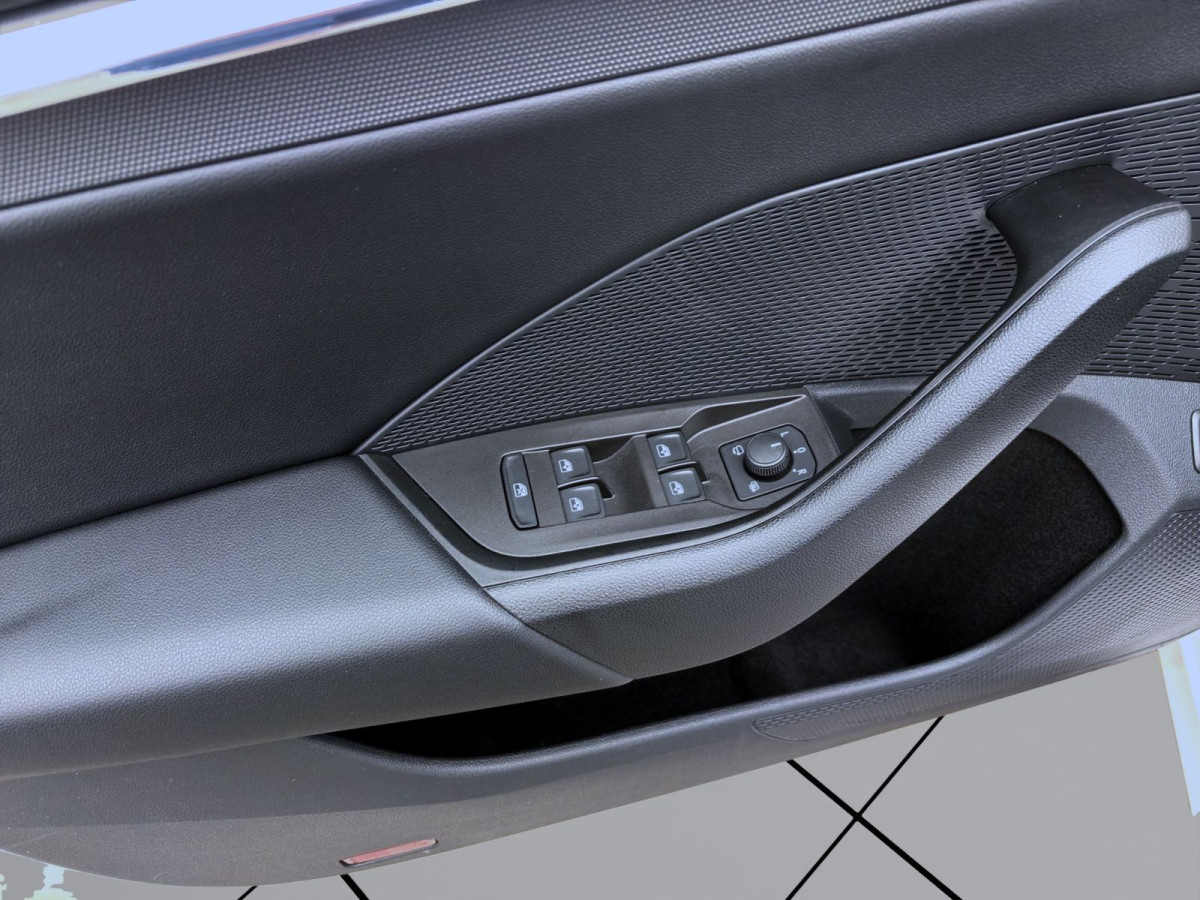 Thumb 10: Škoda Octavia Combi 2.0 TDI DSG STYLE AHK NAVI PDC SITZHZG