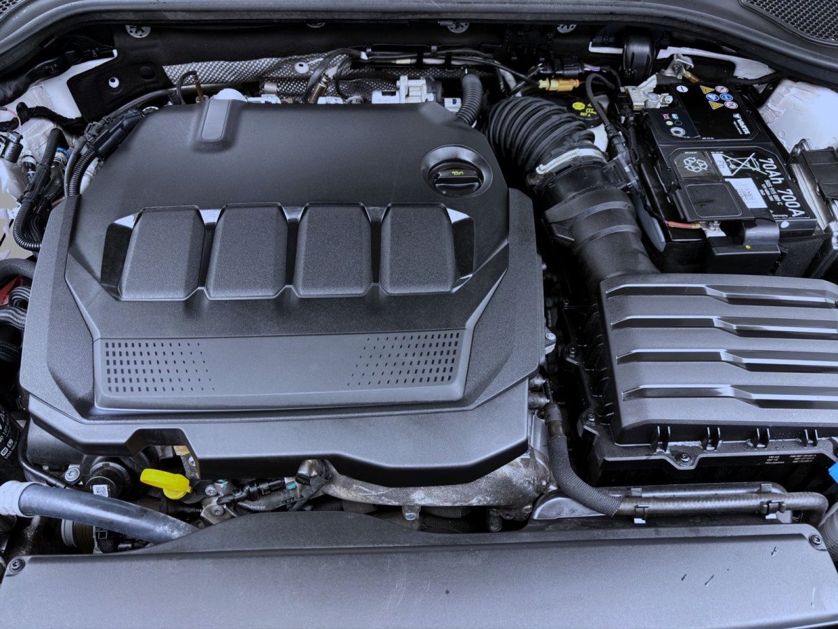 Thumb 18: Škoda Octavia Combi 2.0 TDI DSG STYLE AHK NAVI PDC SITZHZG