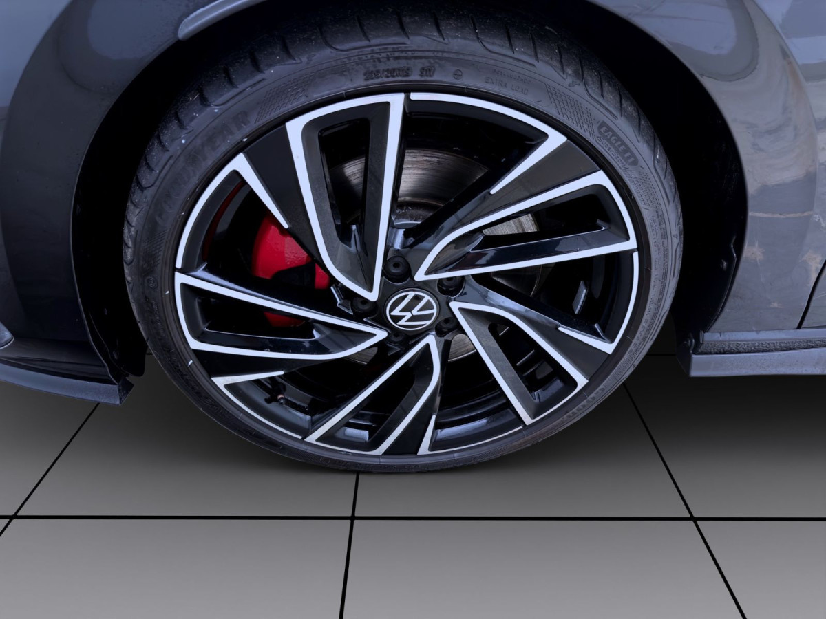 Thumb 8: Volkswagen Golf GTI NAVI KAMERA IQ.LIGHT SITZHZG