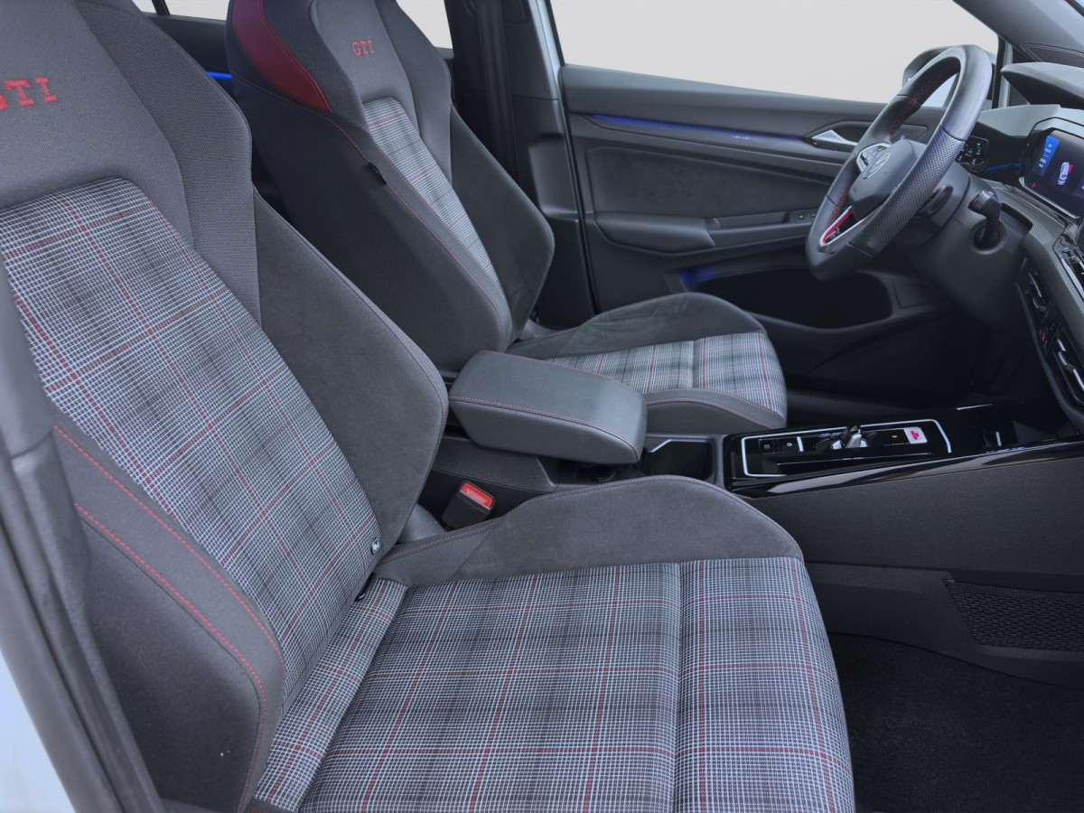 Thumb 16: Volkswagen Golf GTI NAVI KAMERA PDC SITZHZG LED+