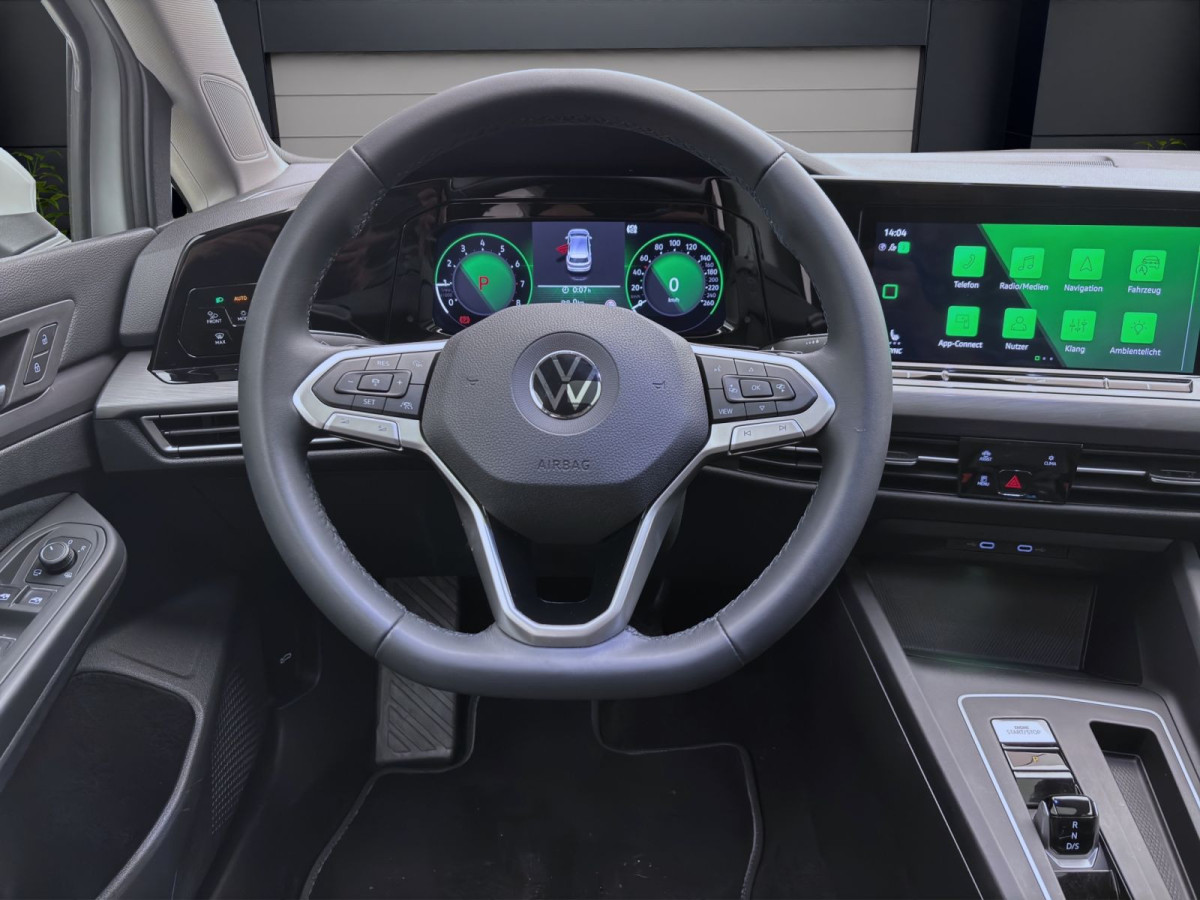 Thumb 11: Volkswagen Golf 1.5 eTSI DSG STYLE STDHZG PANO NAVI HuD