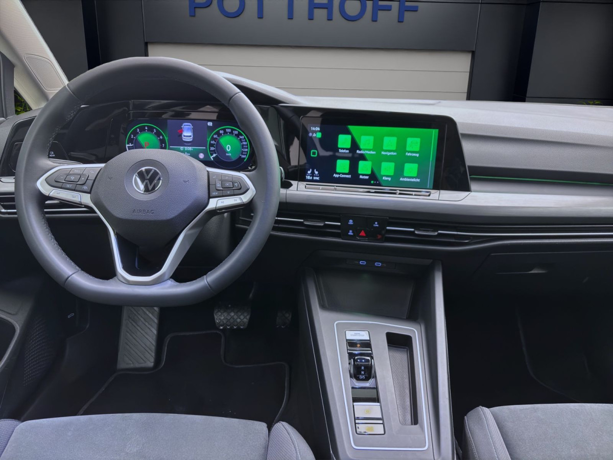 Thumb 13: Volkswagen Golf 1.5 eTSI DSG STYLE STDHZG PANO NAVI HuD