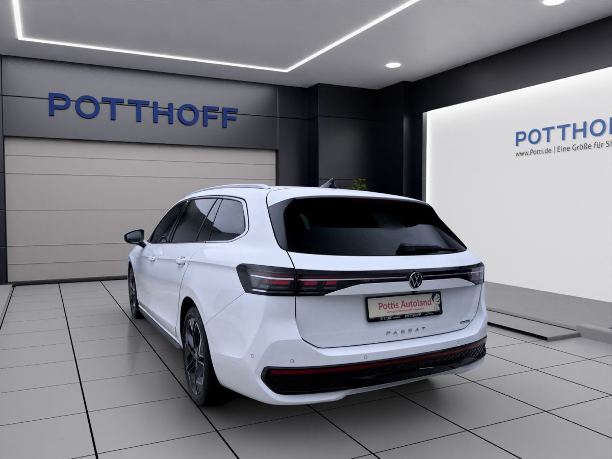 Thumb 2: Volkswagen Passat Variant 2.0 TDI DSG 4M R-LINE STDHZG PANO AHK NAVI