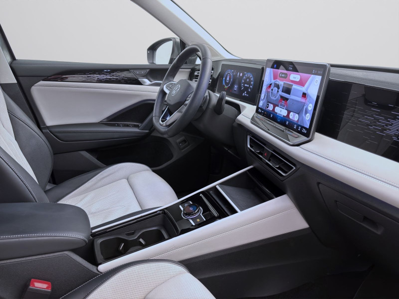 Bild 17: Volkswagen Tiguan 2.0 TDI DSG 4M ELEGANCE AHK KAMERA NAVI PDC