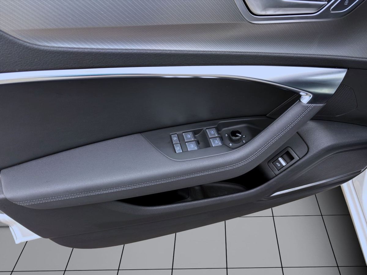 Thumb 10: Audi A6 Avant 40 TDI SPORT PANO AHK B&O NAVI+