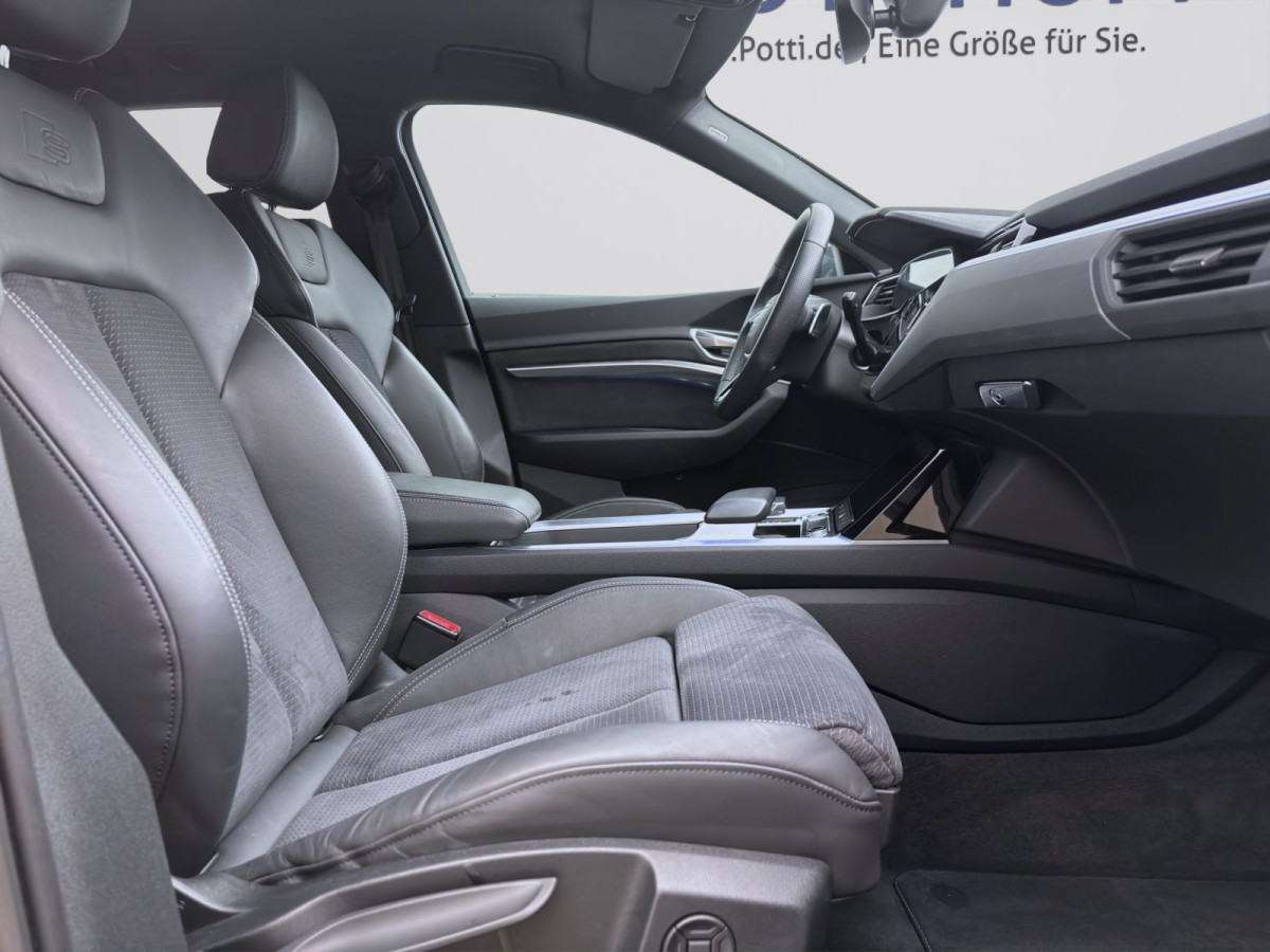 Thumb 16: Audi Q8 50 e-tron Q S LINE NAVI+ KAMERA SITZHZG LM21