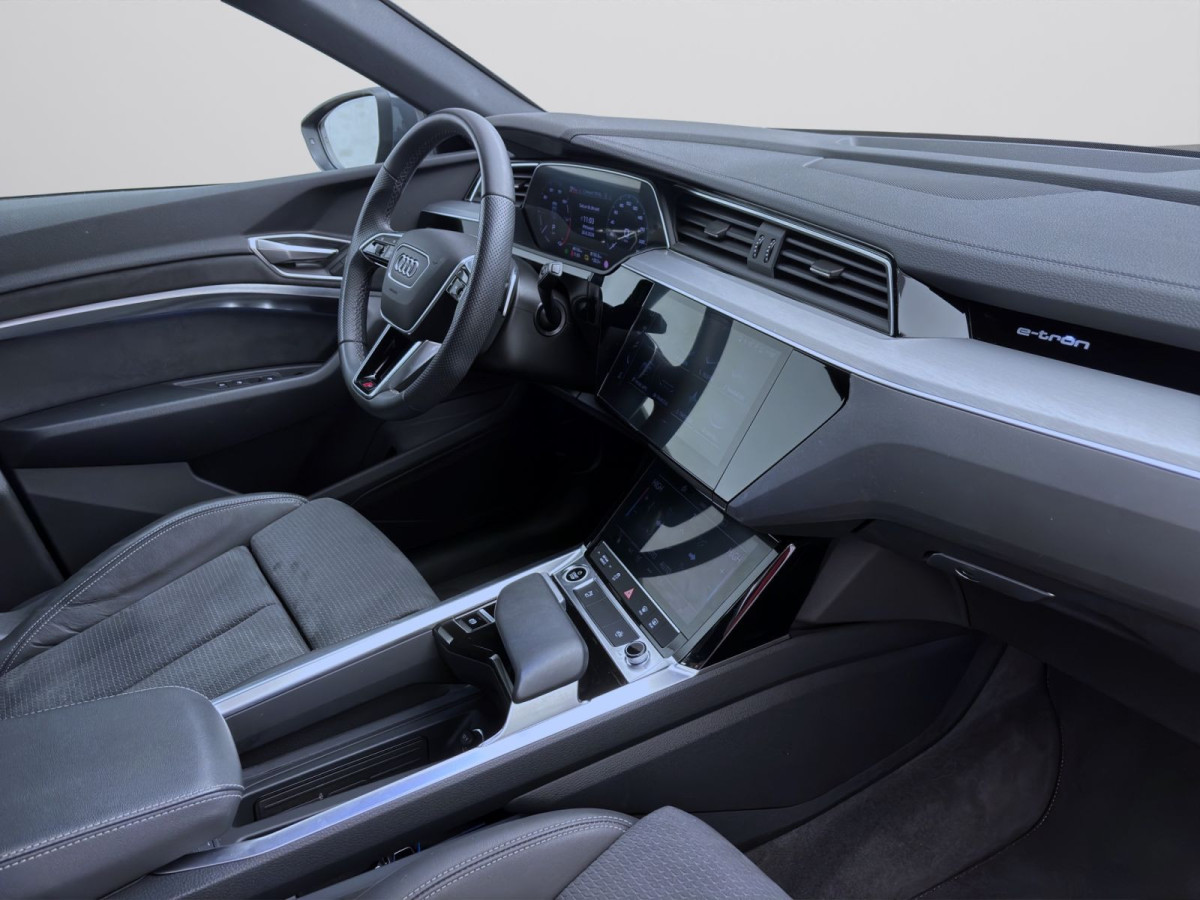 Thumb 17: Audi Q8 50 e-tron Q S LINE NAVI+ KAMERA SITZHZG LM21