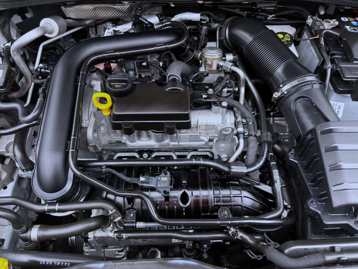Thumb 18: Volkswagen Taigo 1.0 TSI DSG ENERGY PDC KAMERA SHZG LM16