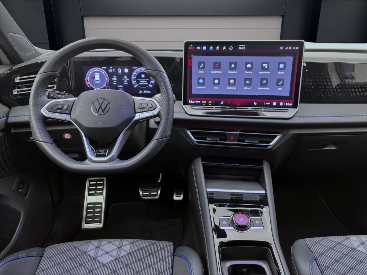 Thumb 13: Volkswagen Tiguan 2.0 TDI DSG 4M R-LINE MATRIX NAVI HuD AHK