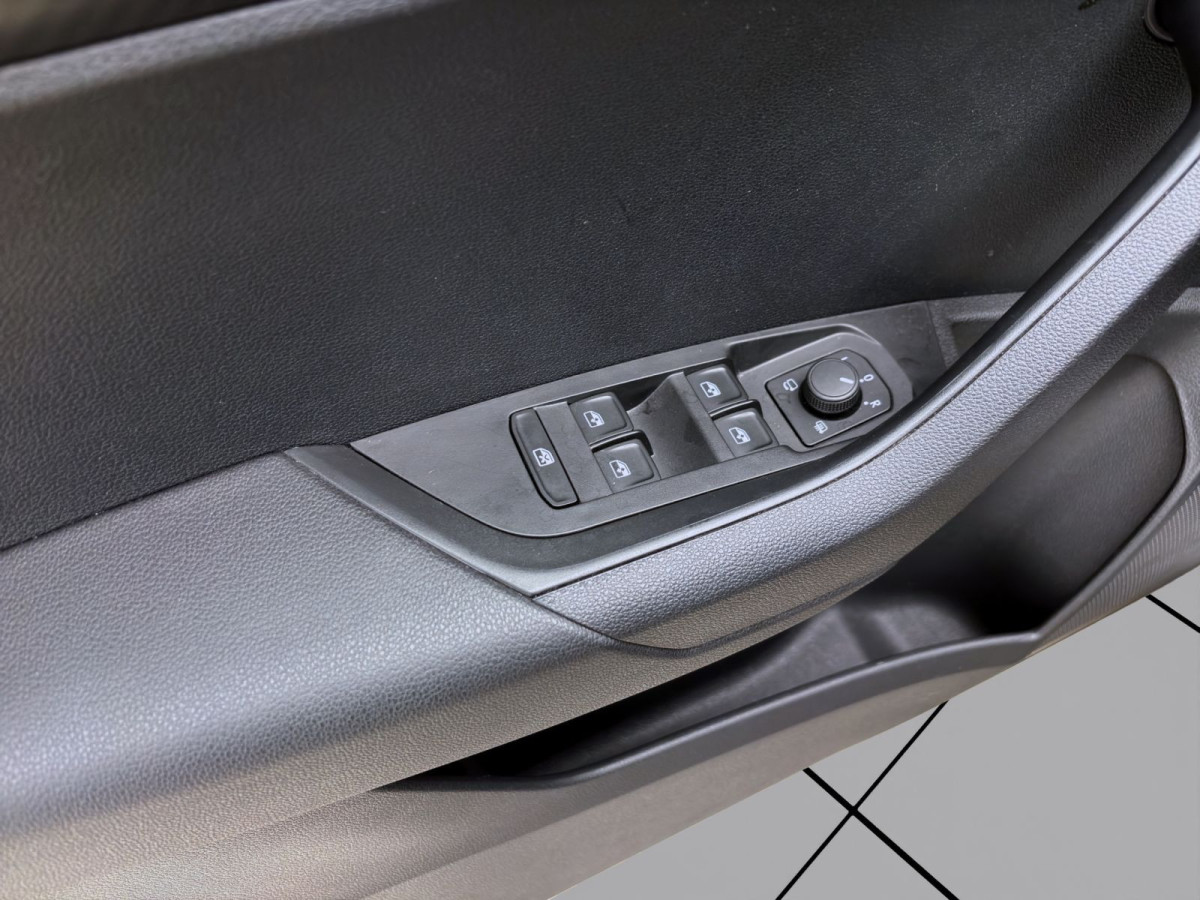 Thumb 10: Škoda Karoq 2.0 TSI DSG 4x4 SPORTLINE SITZHZG PDC MATRIX KLIMA
