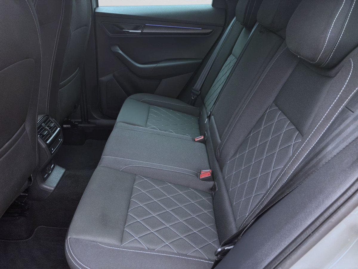 Thumb 15: Škoda Karoq 2.0 TSI DSG 4x4 SPORTLINE SITZHZG PDC MATRIX KLIMA