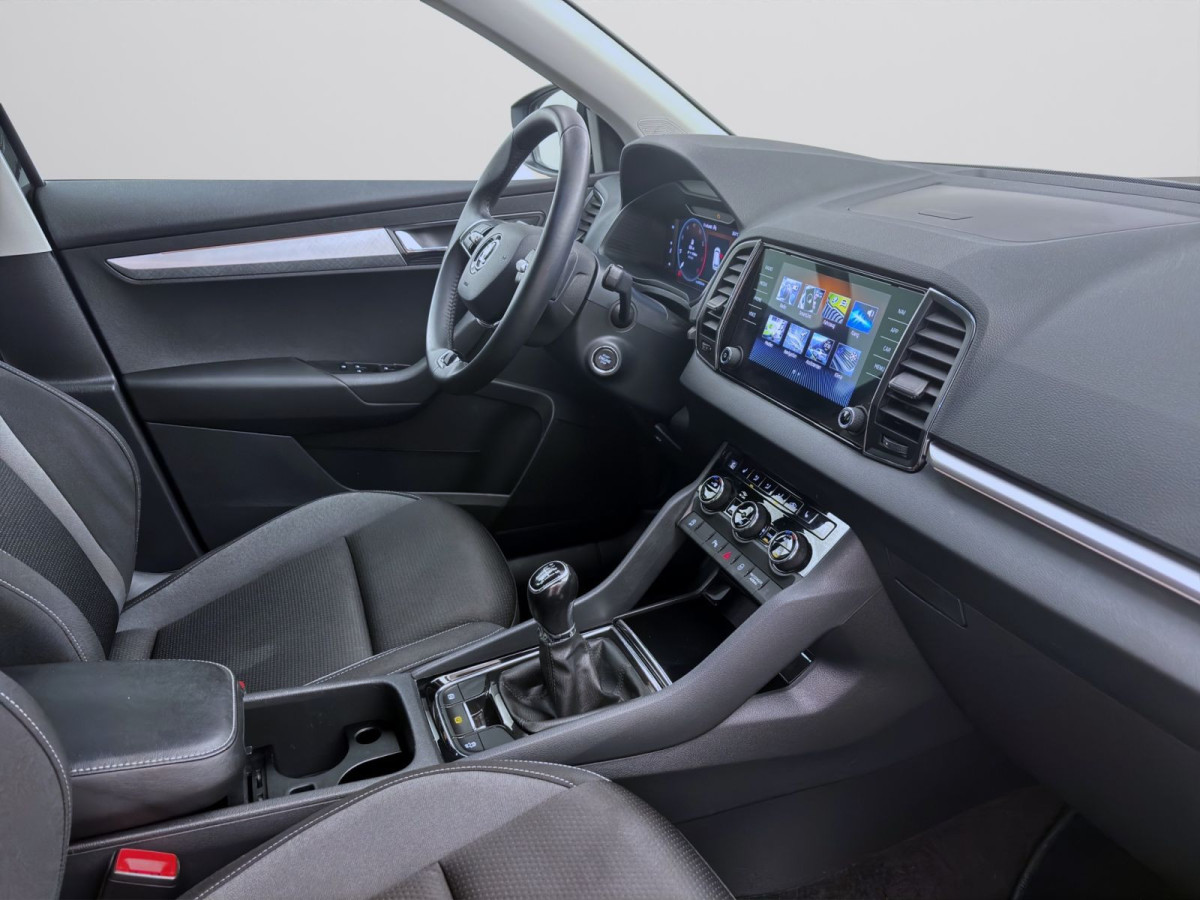 Thumb 17: Škoda Karoq 1.0 TSI TOUR NAVI SITZHZG KAMERA PDC