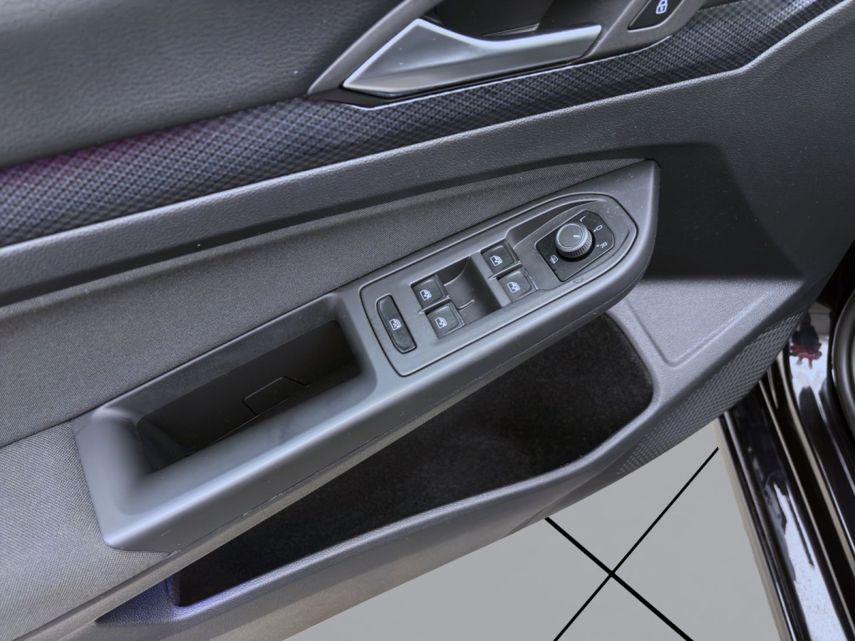 Thumb 10: Volkswagen Golf 2.0 TDI UNITED NAVI LED SITZHZG DAB+