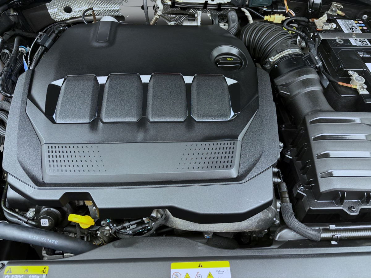 Thumb 17: Volkswagen Golf 2.0 TDI UNITED NAVI LED SITZHZG DAB+