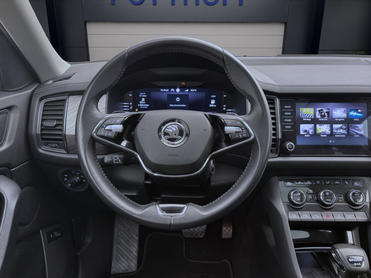 Thumb 10: Škoda Kodiaq 2.0 TDI DSG 4x4 STYLE STDHZG PANO AHK NAVI