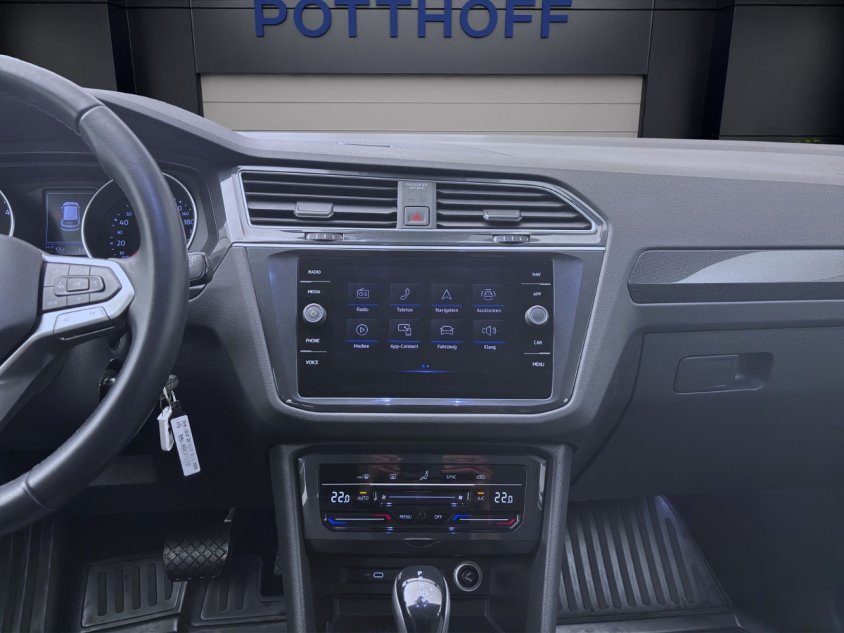Thumb 14: Volkswagen Tiguan 2.0 TDI DSG LIFE AHK KAMERA NAVI PDC
