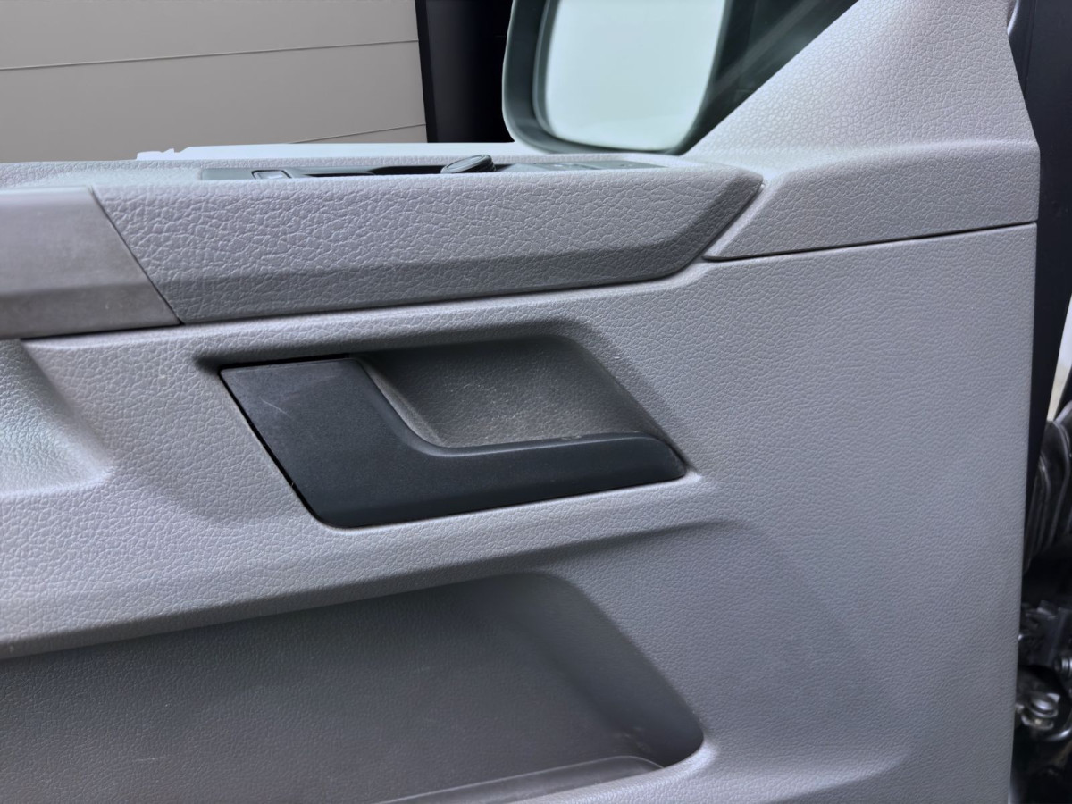Thumb 9: Volkswagen T6.1 Transporter Kasten 2.0 TDI PDC KLIMA DAB+