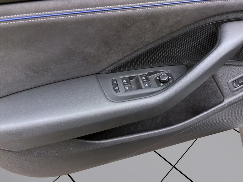 Bild 10: Volkswagen Passat Variant 2.0 TDI DSG 4M R-LINE STDHZG AHK KAMERA