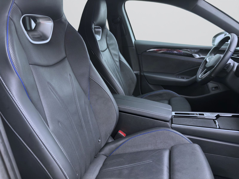 Bild 16: Volkswagen Passat Variant 2.0 TDI DSG 4M R-LINE STDHZG AHK KAMERA