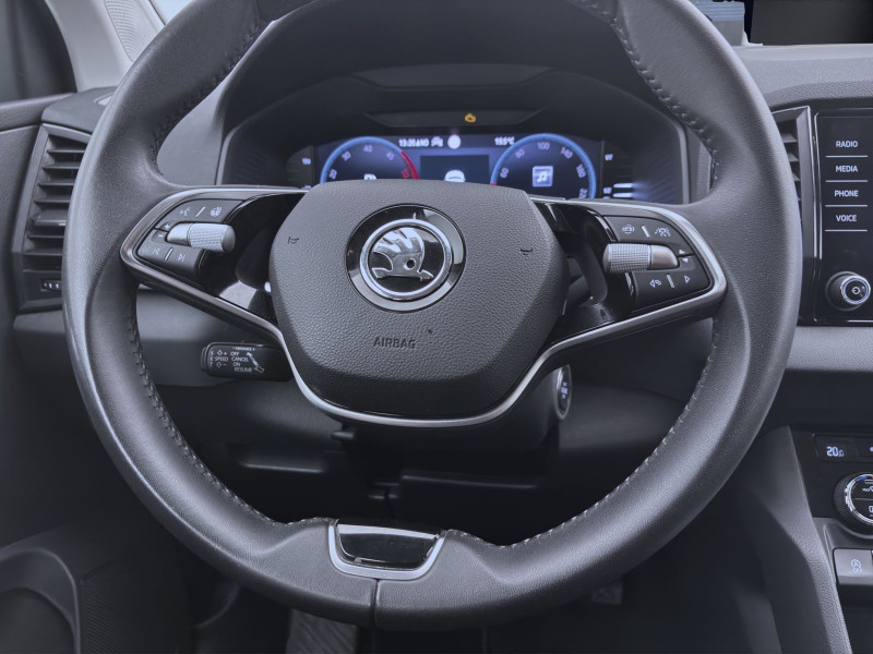 Bild 11: Škoda Karoq 2.0 TDI SELECTION NAVI KAMERA SITZHZG PDC