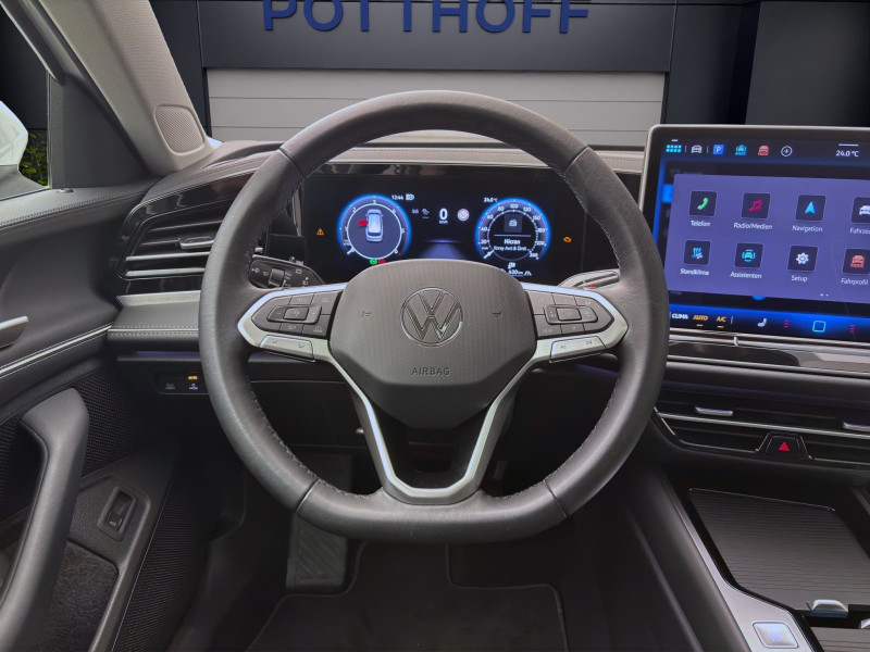 Bild 11: Volkswagen Passat Variant 2.0 TDI DSG ELEGANCE STDHZG PANO AHK NAVI