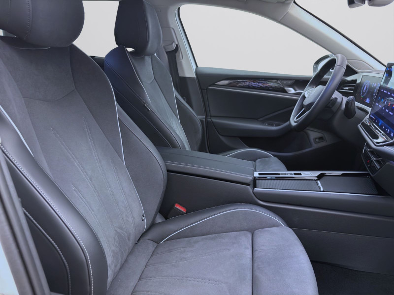 Bild 16: Volkswagen Passat Variant 2.0 TDI DSG ELEGANCE STDHZG AHK NAVI IQ.LIGHT