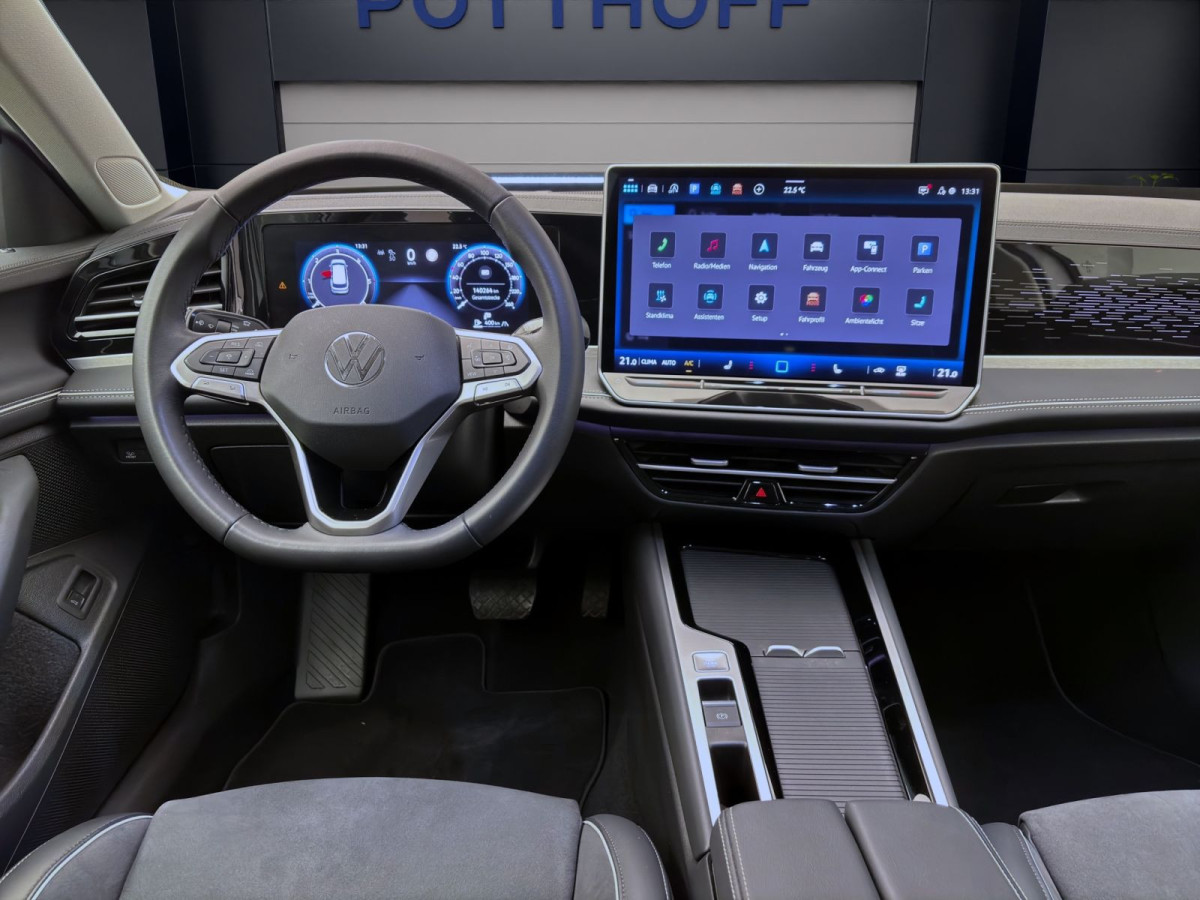 Thumb 13: Volkswagen Passat Variant 2.0 TDI DSG ELEGANCE STDHZG AHK NAVI IQ.LIGHT