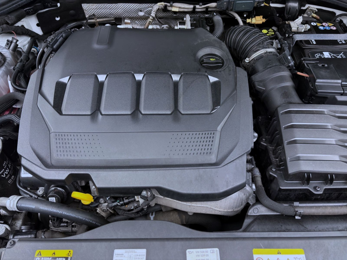 Thumb 18: Volkswagen Passat Variant 2.0 TDI DSG ELEGANCE STDHZG KAMERA IQ.LIGHT