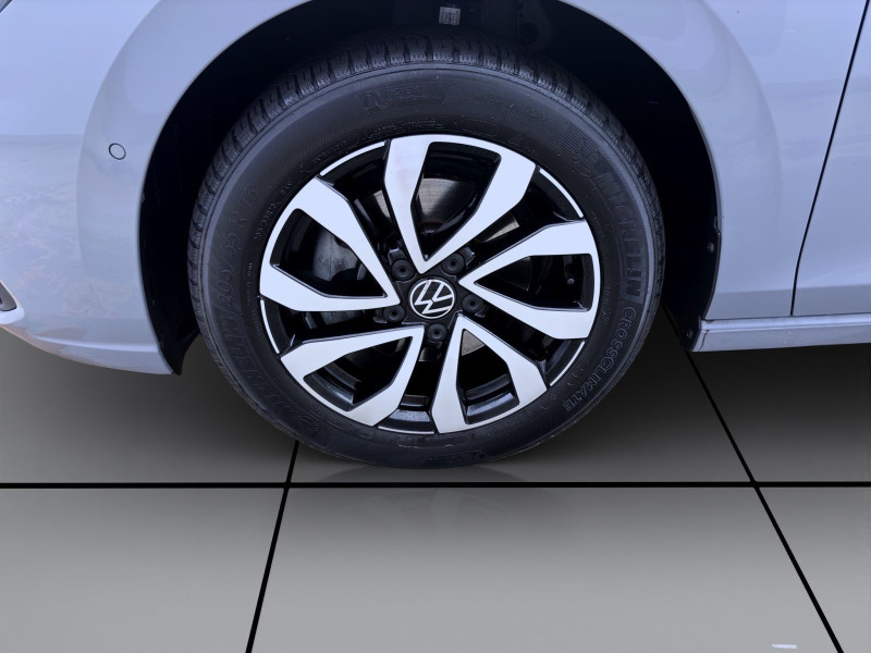 Bild 8: Volkswagen Golf 1.5 TSI ACTIVE STDHZG HuD NAVI KAMERA