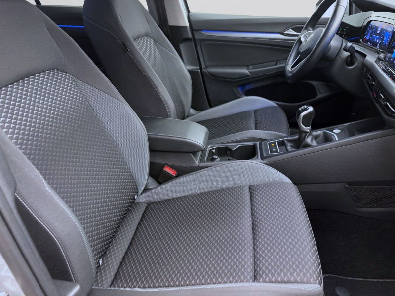 Bild 16: Volkswagen Golf 1.5 TSI ACTIVE STDHZG HuD NAVI KAMERA