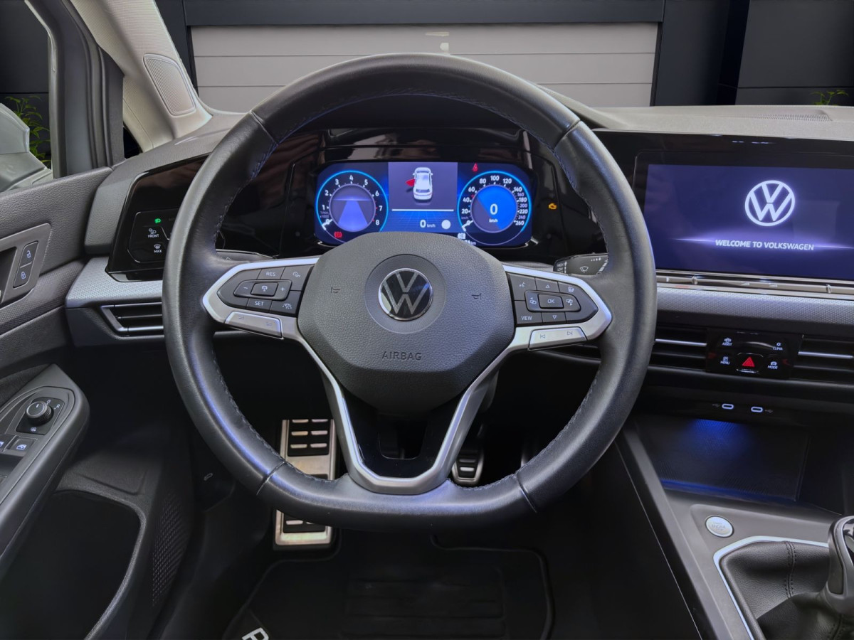 Thumb 11: Volkswagen Golf 1.5 TSI ACTIVE STDHZG HuD NAVI KAMERA